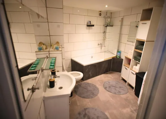 Naehe Phantasialand, Therme Euskirchen * Weilerswist